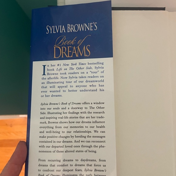 Sylvia Browne’s Book of dreams  - Picture 3 of 3